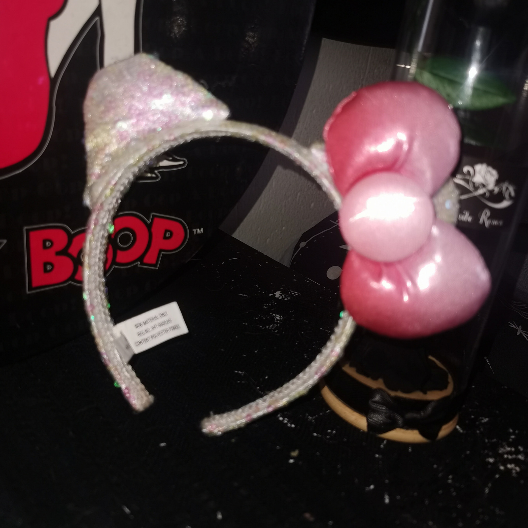 White Hello Kitty headband with pink bow